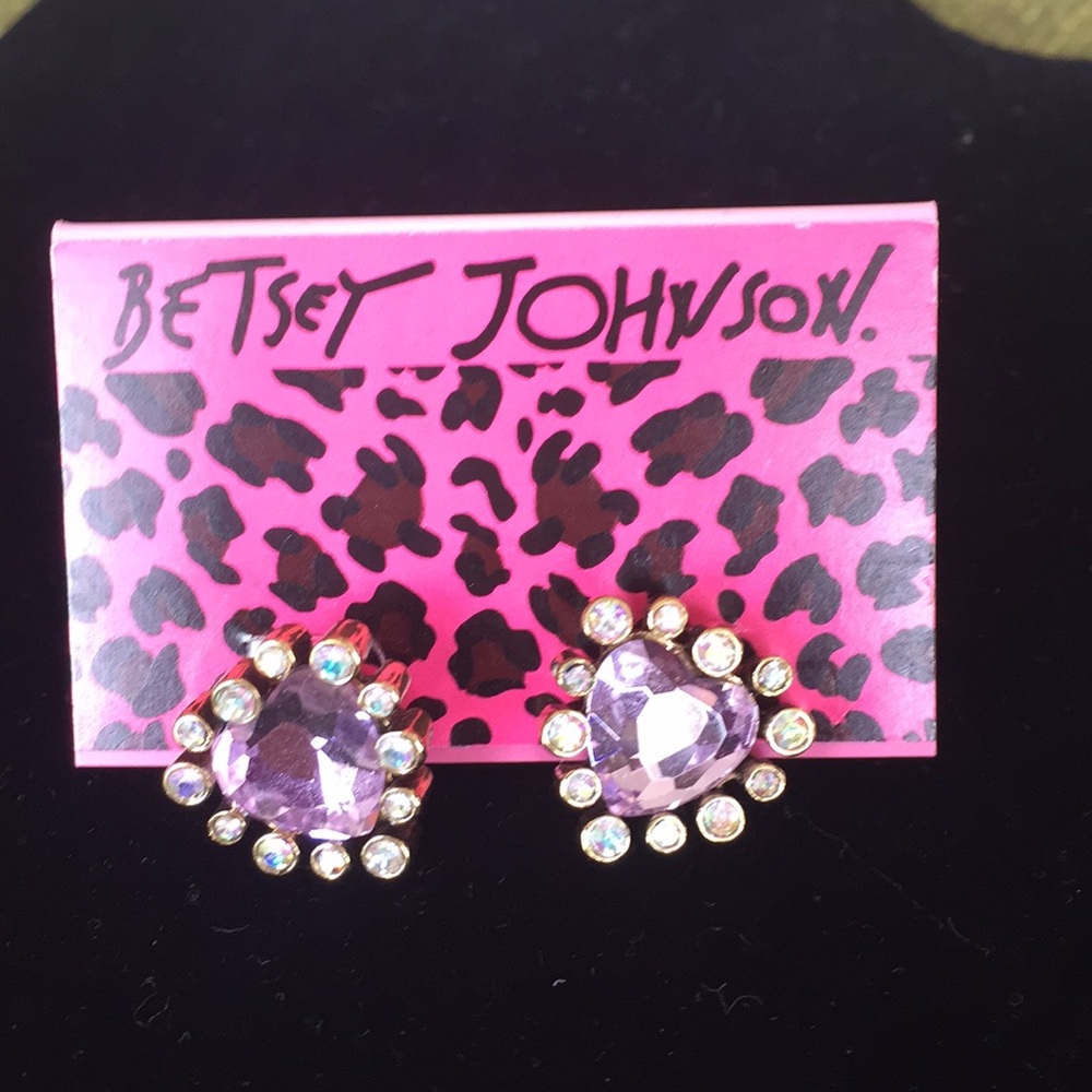 Fun heart earrings